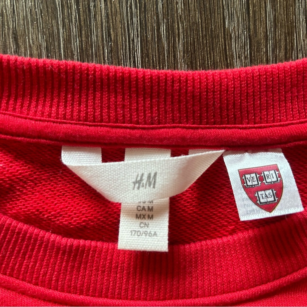 H&M Harvard University Printed Sweatshirt - Picture 4 of 7